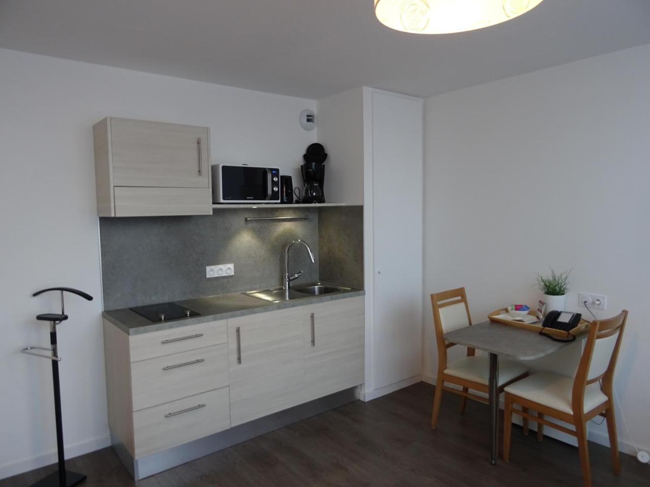 Domitys Les Sarments Blonds Aparthotel Montpellier Exterior photo
